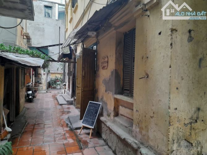 Bán nhà mặt phố Hạ Hồi 400m2 Mặt tiền 18.5m, Giá 165 tỷ