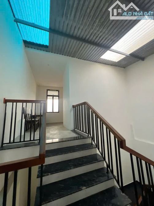 🏡 CHỦ GIẮ SÂU CẦN BÁN NHANH NHÀ 3 TẦNG ĐẸP ĐƯỜNG 7M5 – THANH LƯƠNG 15, KHU ĐT HÒA XUÂN, Đ - 2