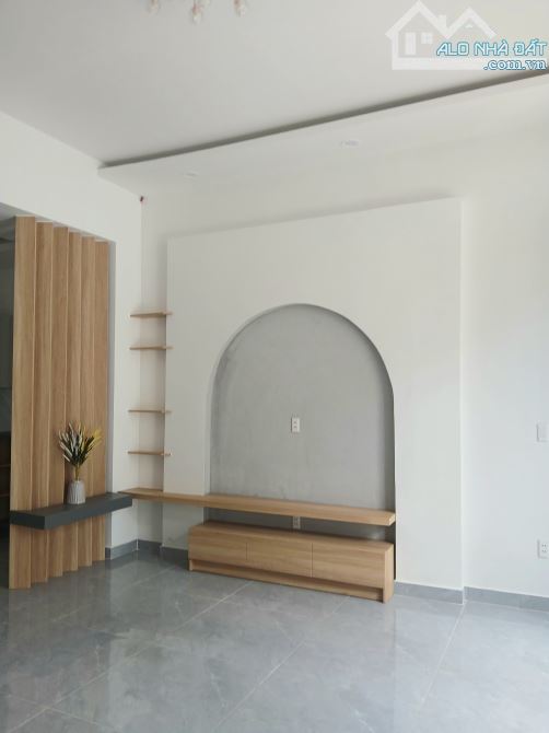 NHÀ ĐẸP HXH, NGANG 5,6M, ĐÔNG THẠNH 3 GẦN CHỢ ĐÔNG THẠNH, HÓC MÔN, CHỈ 3,99 TỶ - 2