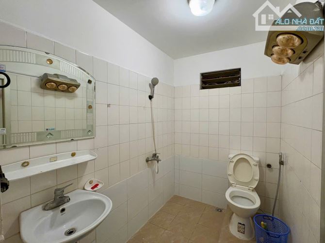 Cho thuê nhà Ngọc Hà – Ba Đình DT 110m x 3 tầng, sân rộng, ba gác giá thuê 13tr/th - 2