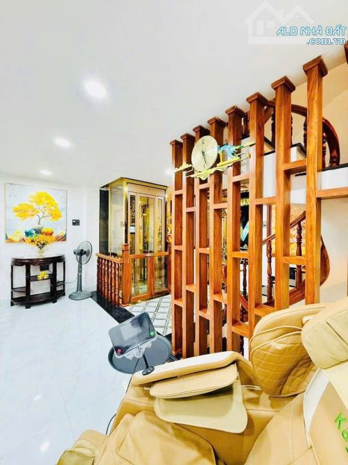 Chỉ 9.x Tỷ nhà 40m²x5 tầng, thang máy, ngõ 7m phân lô quân đội, Hoàng Mai giáp Thanh Xuân - 2