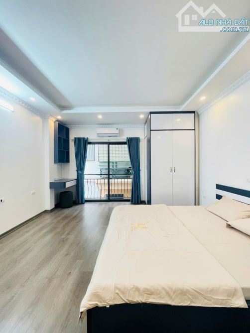 CẦN TIỀN BÁN GẤP NHÀ TRẦN CUNG - CG .DT: 62m2 , 5TẦNG, MT: 5,4m .GIÁ CHỈ:18,8TỶ. LH: 096. - 2