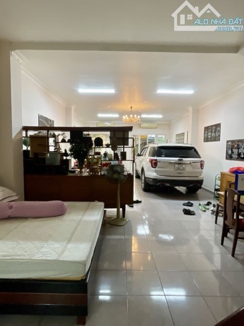 109m2 - 5,9 x 19 - 2 mặt tiền Hẻm nhựa VIP THÀNH THÁI Q10 - 2