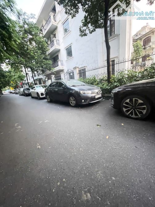 phân lô.ô tô tránh,nhà mới thang máy hiện đại,giải phóng,giáp bát 62mx5 tầng,mt:5,5m