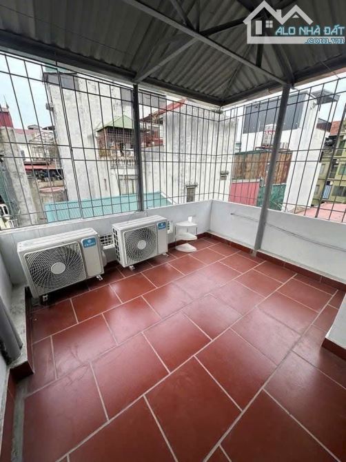 Bán Nhà Nguyễn Thái Học: 3,6 Tỉ,DT Vuông 15m,MT 3m,Cách Mặt Phố 15m.. - 2