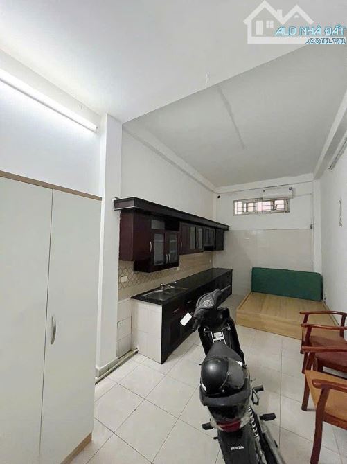 BÁN NHÀ PHÂN LÔ QUÂN ĐỘI PHỐ PHÙNG CHÍ KIÊN 50m 6 TẦNG 2 MẶT NGÕ 16 TỶ - 2