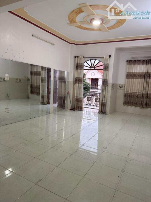 Cho thuê nhà 3 tầng khu Cồn Khương tiện văn phòng 12 triệu - 2