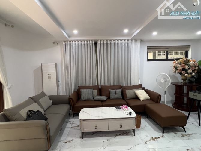 Bán nhà phố Định Công , lô góc  , ô tô vào , thang máy , kD . DT 50M x7Tx 15,8 Tỷ - 2