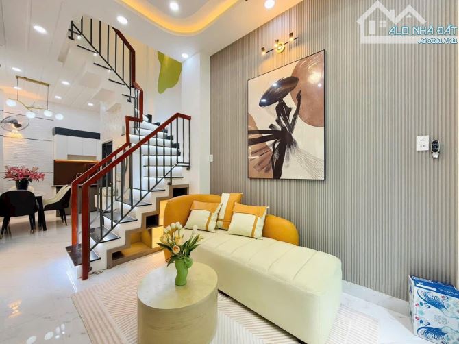 GẤP, HÀNG NGỘP! Đường Cô Giang 4tỷ2 Dt 53m2 (3PN 3WC), Hẻm 3m có vỉa hè - 2