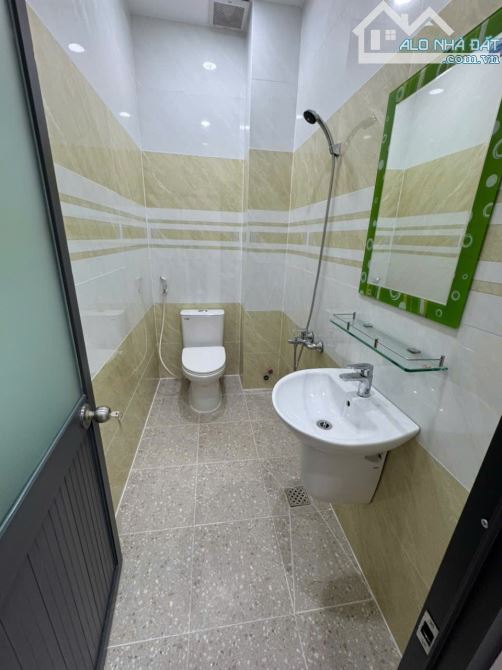 Hẻm xe hơi tịnh tiến Tạ Quang Bửu f4q8. 2 lầu. Giá 6.5 tỷ TL - 2