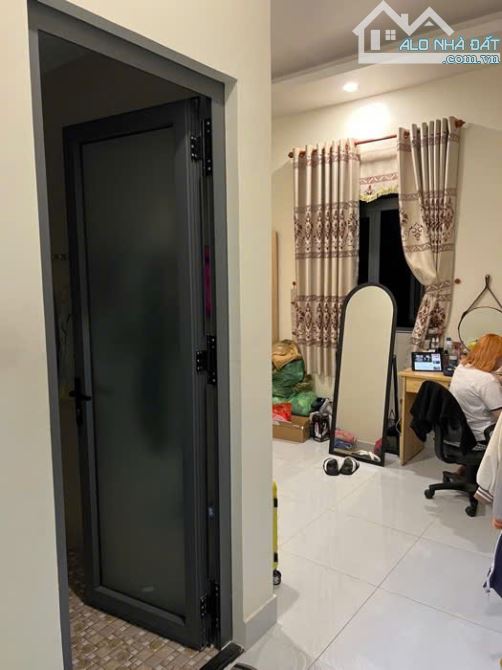 Bán gấp nhà 3 tầng mới toanh 333m2 - vị trí đẹp giá siêu rẻ chỉ 5.9 tỷ - 2