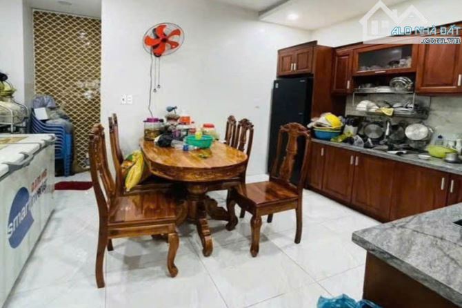 Bán nhà hẻm xe hơi, Nguyễn Minh Châu, Tân Phú, 53.8 m² (4.5m x 12m) - Giá 7.99 tỷ TL - 2