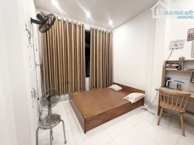 Bán nhà kiệt 408 Hoàng Diệu 3 mê 3 tầng , 2 mặt kiệt trước sau thông thoáng cách kiệt ô tô - 2