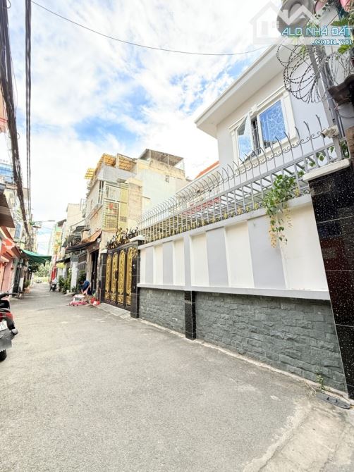 Gấp, cần bán nhà hẻm ô tô cát MT Cộng Hòa, đối diện Eotwn ,54m2, 1tr2l, 11ty3 - 2