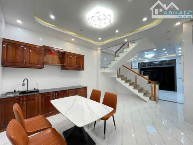 Bán nhà MT gần Trường Tiểu học Long Trạch 1, giá 2 tỷ 7, diện tích 105m2 - 2