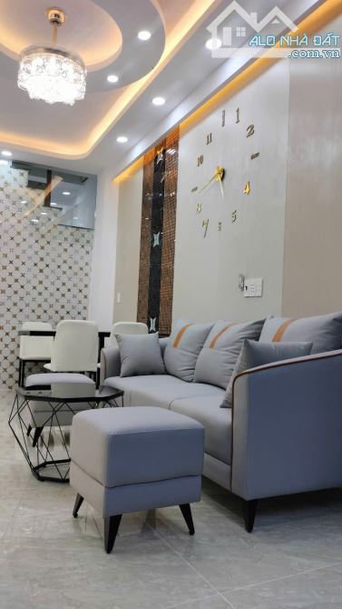 Bán nhà hẻm 6m Huỳnh Tấn Phát, Nhà Bè, Dt 3 x12m, 3 lầu. Giá 2,55 tỷ - 2