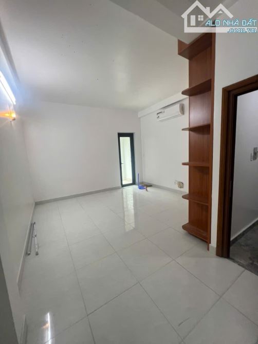 BÁN GẤP GIẢM GIÁ TỐT nhà đường 45 phường Tân Quy. Nhà đẹp, 5 tầng vị trí trung tâm Quận 7 - 2