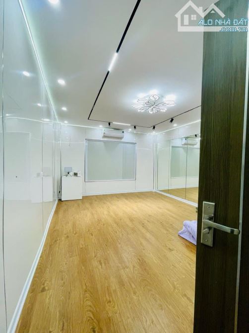 Siêu Phẩm VŨ TRỌNG PHỤNG - THANH XUÂN 30M2 X 5T. 10m ra mặt phố, giá 9 tỷ - 2