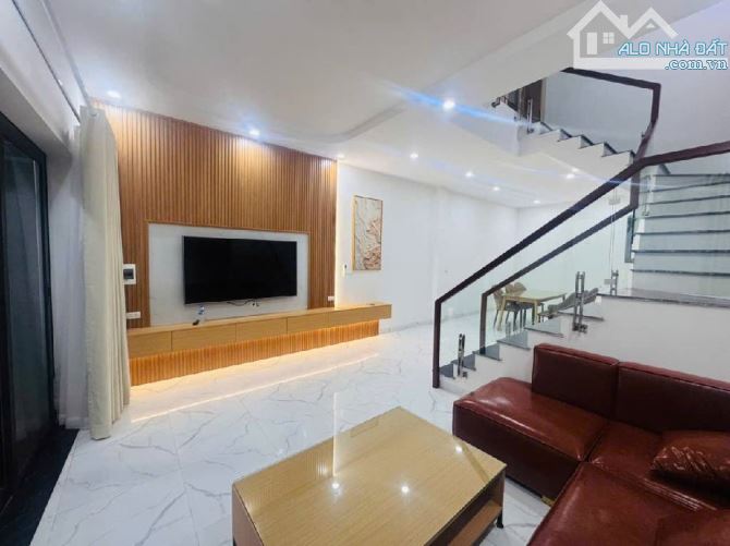 Bán nhà Đội cấn, 57m, mt 4,9m, giá chỉ 8,6 tỷ - 2