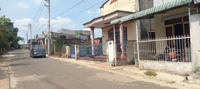 Bán Nhà Cấp 4, dt 9,5 x 16m SH Thổ Cư, Giá 1 tỷ 390tr, Gần GX Xuân Thịnh, xã Đồi 61 - 2