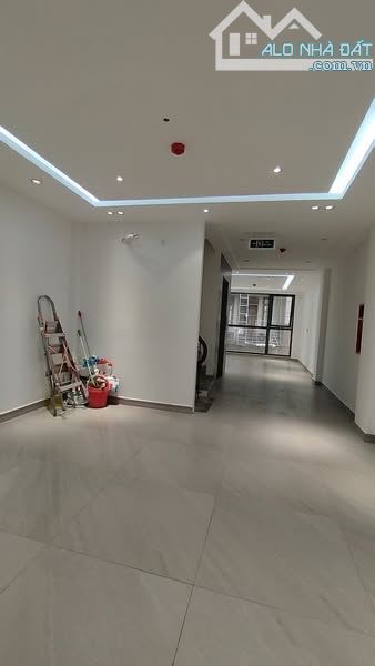 PHỐ HOÀNG QUỐC VIỆT 26 TỶ DT 70M MT 5M 7T Ô TÔ TRÁNH VỈA HÈ 2 BÊN KINH DOANH - 2