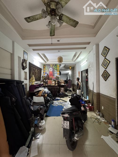 Chính Chủ Cho Thuê Nhà Nguyên Căn – 80m², 3 Tầng, Tân Phú - 2