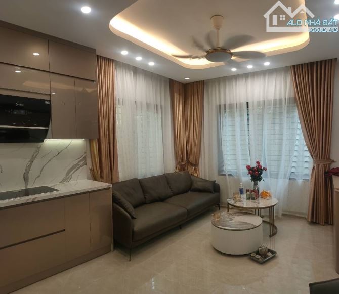 TRẦN DUY HƯNG 40M-13,7 TỶ-LÔ GÓC,THANG MÁY-NGÕ 3M,NỘI THẤT XỊN - 2
