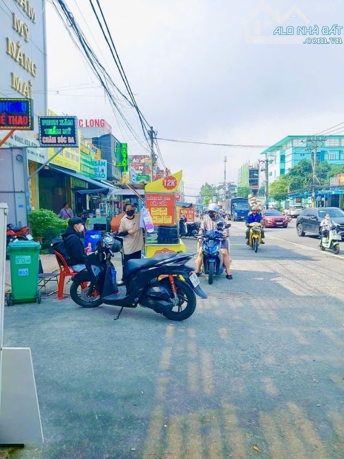 VIP-ĐỈNH Mặt Tiền Đỗ Xuân Hợp, 102m2, 3 tầng, dòng tiền 35tr/tháng - 2