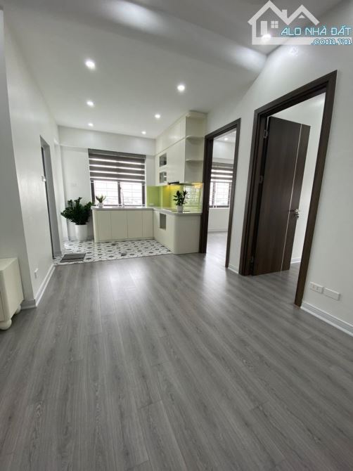 Cần bán căn hộ 65m2, 2 PN toà  Văn Quán, Hà Đông Giá 4.38 tỷ - 2