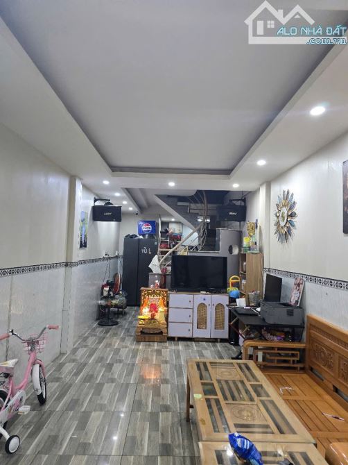 🔥 Nhà 3 tầng kiệt Triệu Nữ Vương . Hải Châu - Diện tích : 40m2 , hướng tây . - 2