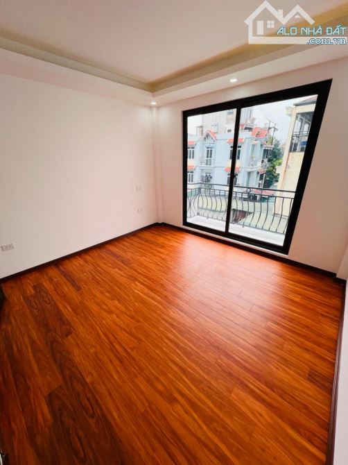 NHÀ MỚI - GIÁP NHỊ - THANG MÁY - BA GÁC - 15M Ô TÔ TRÁNH - 2
