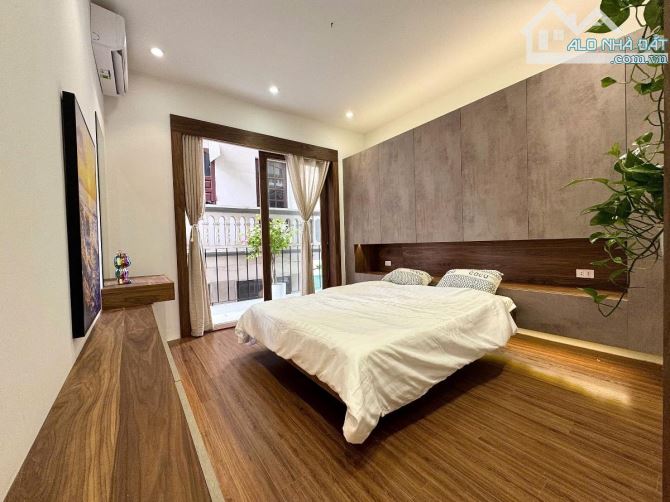 BÁN NHÀ GIÁP NHỊ - 40M2 - 7.4 TỶ - LÔ GÓC - BA GÁC TRÁNH XE MÁY - 2