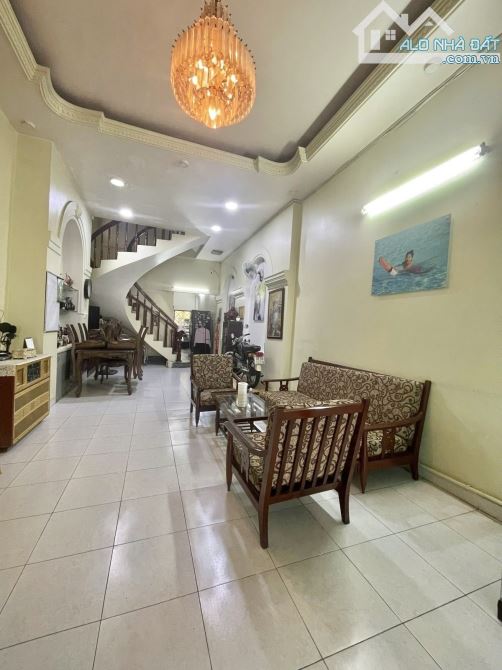 Bán nhà khu biệt thự Bình Thạnh - 3 tầng - 110m2 - Hẻm nhựa 8m kinh doanh - 2