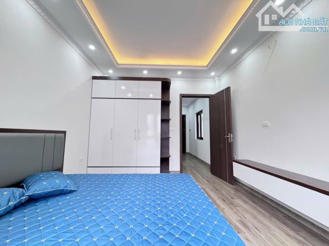 CỔ NHUẾ 42m x 6Tầng Thang Máy -Ngõ Ô tô -Giá 8Tỷ bé - 2
