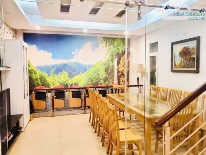 VĂN CAO - BA ĐÌNH - DT 57M2 x 5T - MT 4,7M - 13,5 TỶ - GẦN PHỐ - GẦN HÔ TÂY - Ô TÔ DỪNG ĐỖ - 2