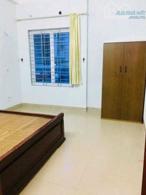 Cho thuê nhà ngõ Kim Giang, 4 tầng x 42m2m 4 ngủ, 3 WC, 12 Triệu - 2