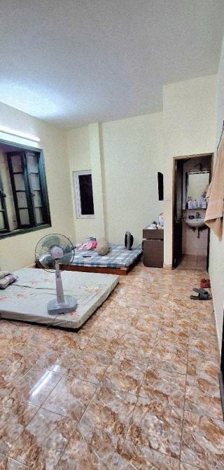 Bán nhà Đội cấn - gần Giang Văn Minh - 6 tỷ 5, 30M, 6 tầng, vuông vắn - 2