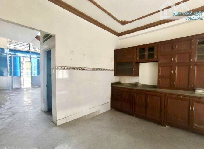 Sát mặt tiền Nguyễn Oanh - Hẻm xe hơi vào nhà- 68m2- 3 Tầng 3PN- Hơn 6tỷ - 2