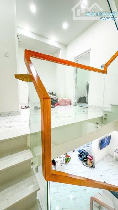 Nhà đẹp đường Tân Mỹ. Q7 . 5X9m . Giá 7.5 tỷ . - 2