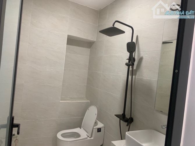 Nhà 3 tầng MT NGUYỄN HỮU CẦU -Đường 7.5m, DT 210m2, nở hậu- Gần Bãi tắm Sơn Thuỷ -Chỉ 12 t - 2