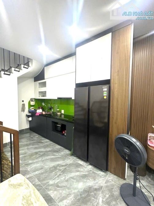 💕💕Bán Nhà Thạch Bàn 40m2-Nhỉnh 7 tỷ -FULL NỘI THẤT -TRUNG TÂM TIỆN ÍCH- PHÁP LÝ SẠCH-SỔ - 2