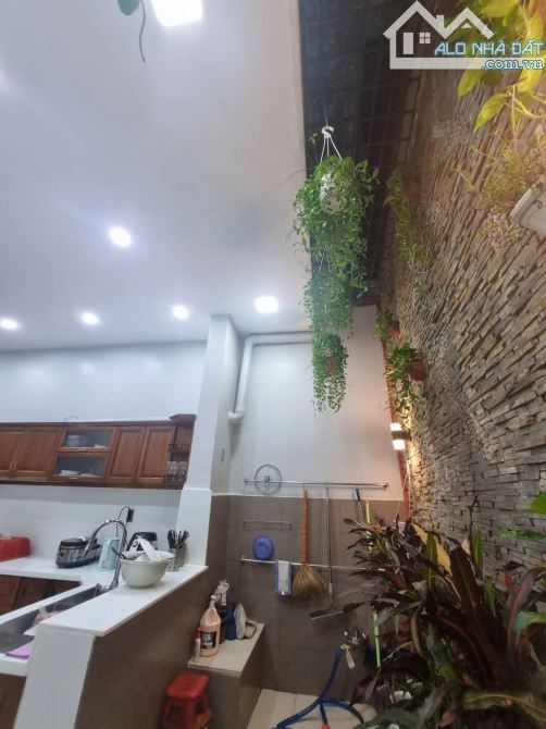 HXH 10m Quang trung 4x17m 1T3L giá tốt 9.5 tỷ TL - 2
