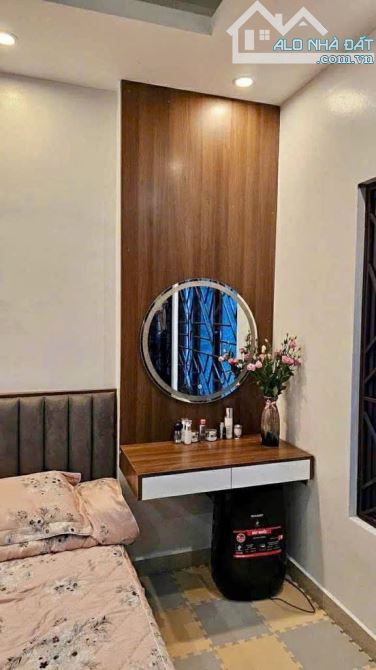 Bán nhà Mỹ Đình, nhà 3 mặt thoáng, 5 tầng 32m2 MT 4,2m giá nhỉnh 7tỷ - 2