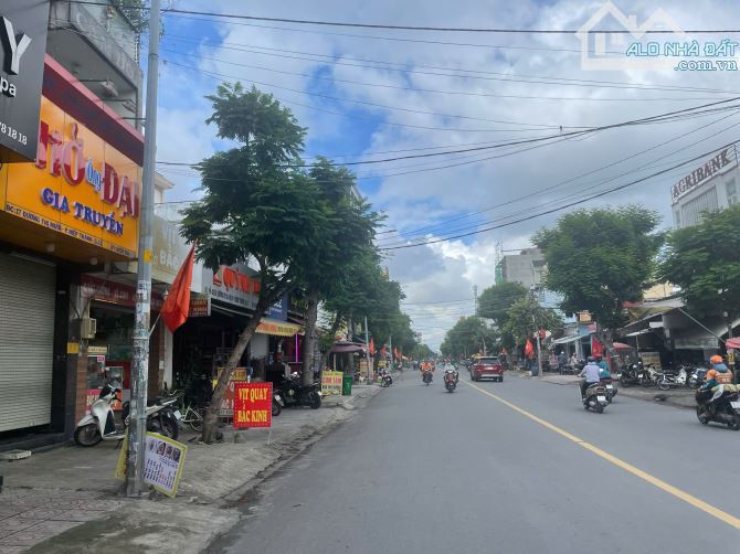 CHO THUÊ NHÀ MẶT TIỀN QUẬN 12 – GIÁ SIÊU RẺ CHỈ 12 TRIỆU/THÁNG - 2