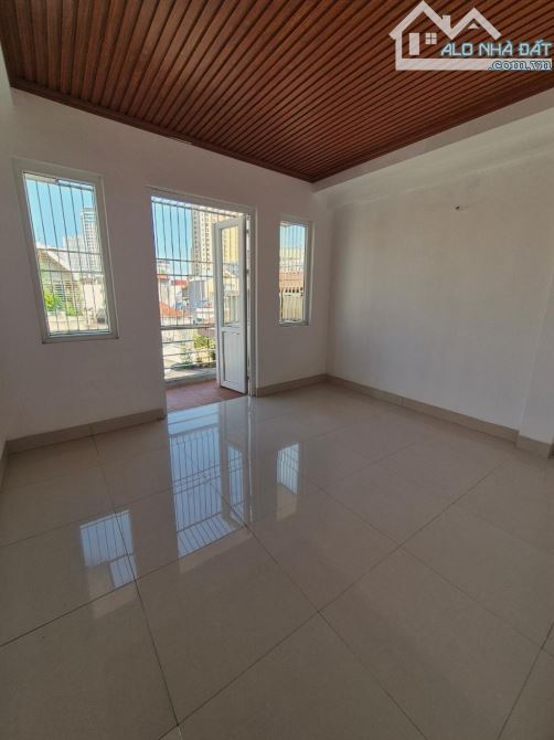 PHÂN LÔ QUÂN ĐỘI - PHỐ NGUYỄN NGỌC NẠI - ÔTÔ ĐỖ CỬA - NHÀ 2 MẶT THOÁNG - GIÁ 14.3 TỶ - 2