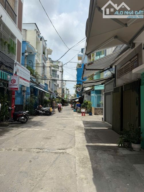 NHÀ ĐẸP NGUYỄN ĐÌNH CHIỂU, QUẬN 3, HẺM XE HƠI , DT: 4x17m - 5 Tầng - Giá; 20.5 tỷ - 2