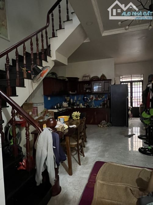 🏡NHÀ 3 TẦNG NGANG 5.7M, 180M ĐƯỜNG PHAN ĐẠT ĐỨC CẠNH CHỢ, GIÁO XỨ LONG THẠNH MỸ CHỈ 11.3 - 2