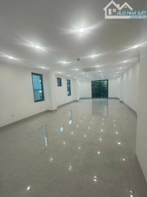 MẶT PHỐ VƯƠNG THỪA VŨ – LÔ GÓC – 8 TẦNG THÔNG SÀN – MẶT TIỀN 15M – VỈA HÈ ĐÁ BÓNG – TÒA NH - 2