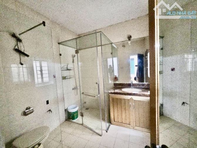 LÕI BA ĐÌNH-LÔ GÓC -VỊ TRÍ VÀNG – SÂN RỘNG – Ô TÔ ĐỖ CHÂN CẦU THANG - CHỈ 4,95 TỶ SỞ HỮU C - 2