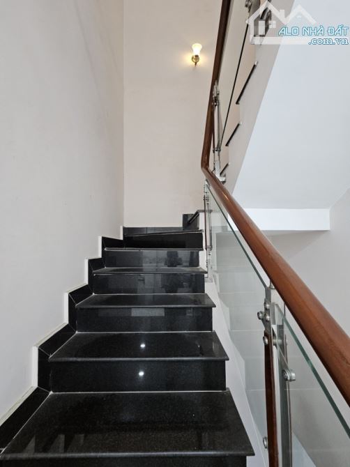 CHỈ 6,2 TỶ QUẬN 8 KẾ Q5,Q6 DT 90M2 KO QUY HOẠCH, HẺM 4M Ô TÔ TỚI NHÀ. - 2